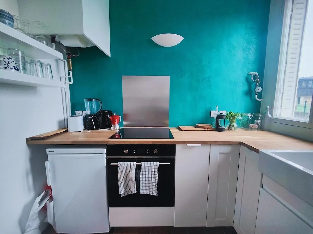 Beautiful Studio On The Banks Of The Ourcq Canal Paris Apartment